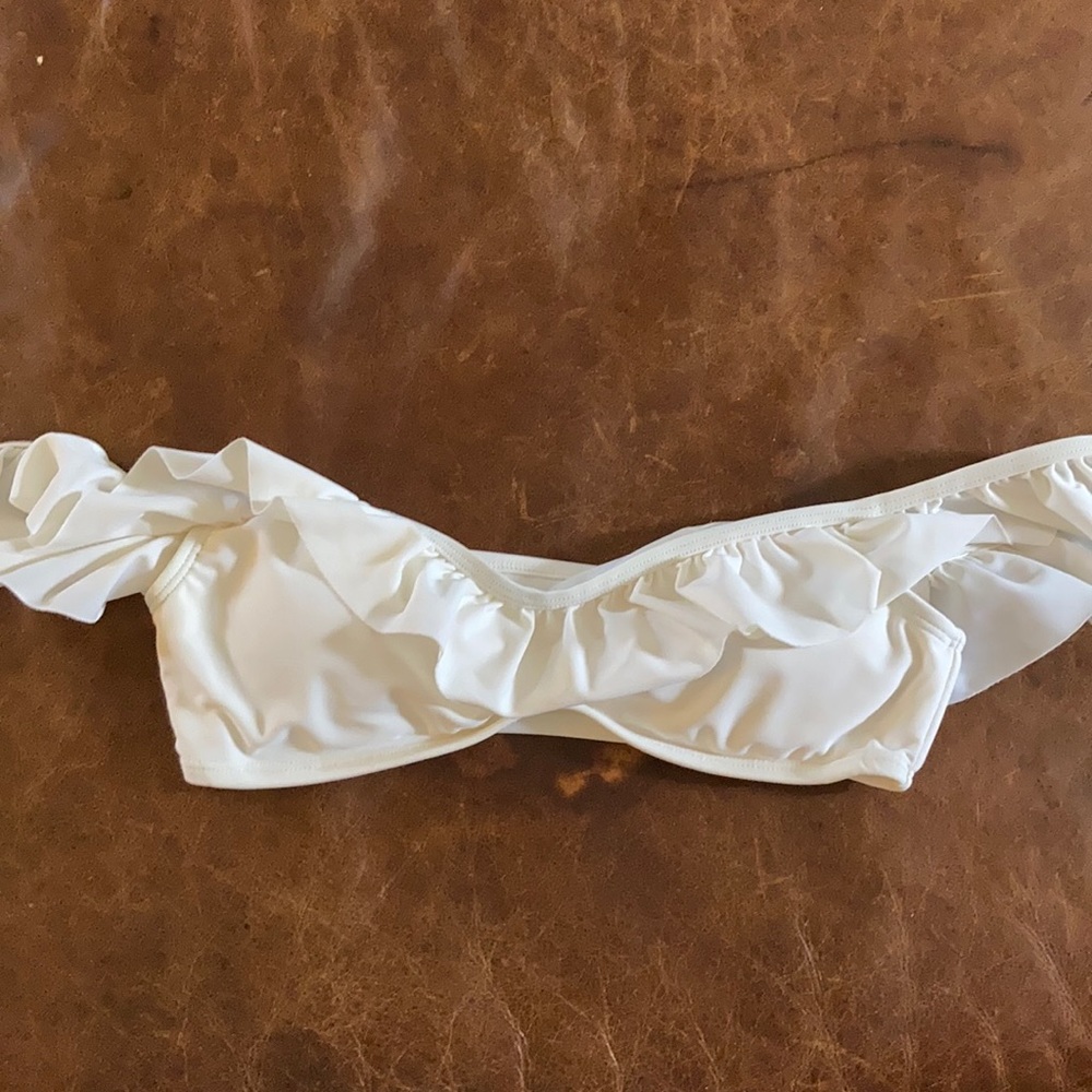 Ruffled bandeau bikini top